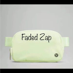 Lululemon Everywhere Belt bag NWT (authentic)